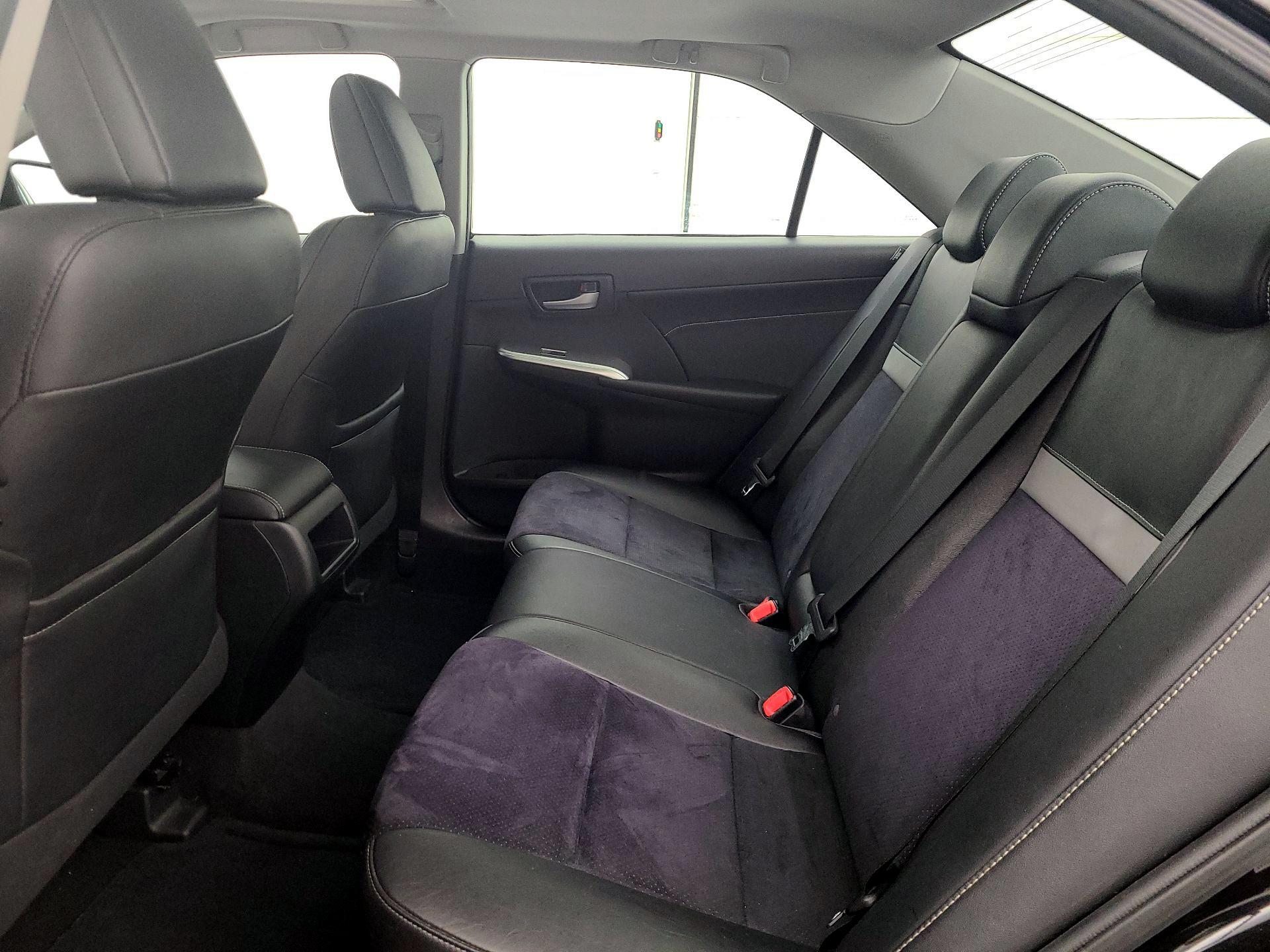 Thumbnail: 2013 Toyota Camry - 20