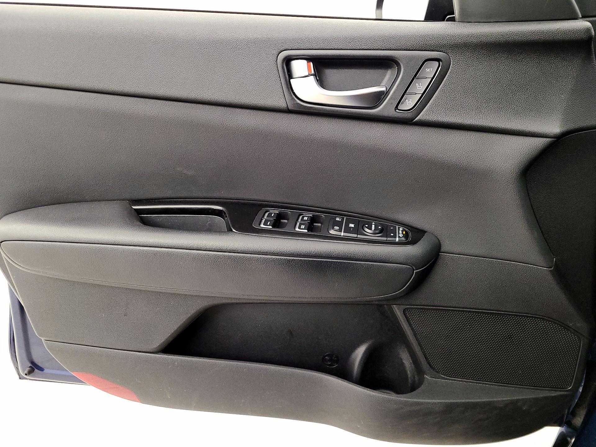 Thumbnail: 2018 Kia Optima - 12