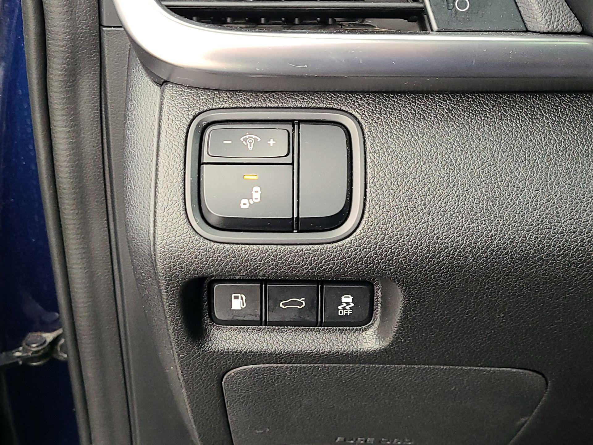 Thumbnail: 2018 Kia Optima - 13