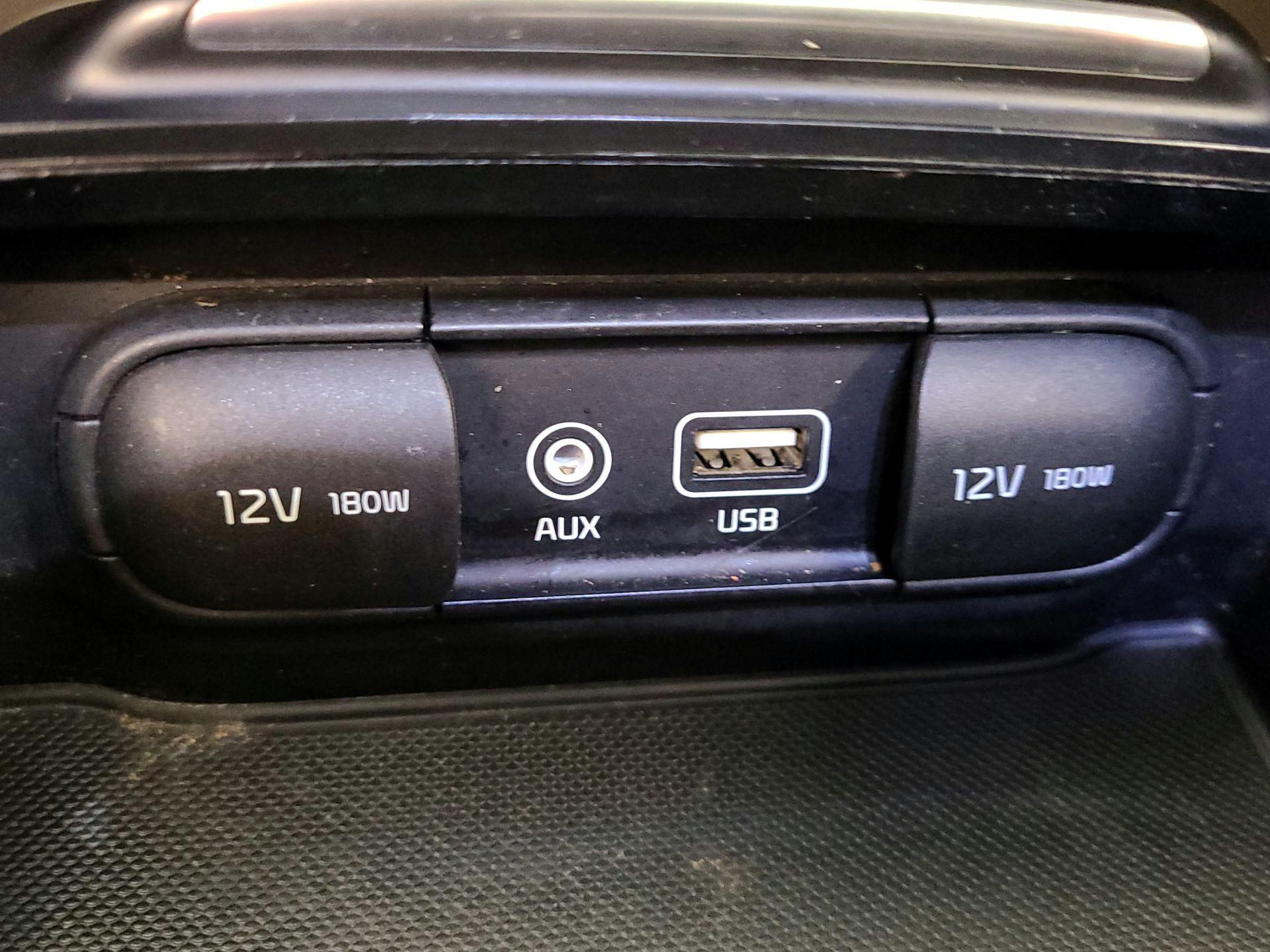 Thumbnail: 2018 Kia Optima - 18