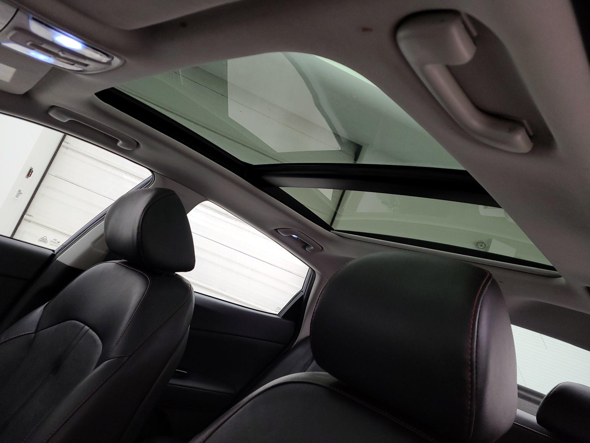 Thumbnail: 2018 Kia Optima - 19