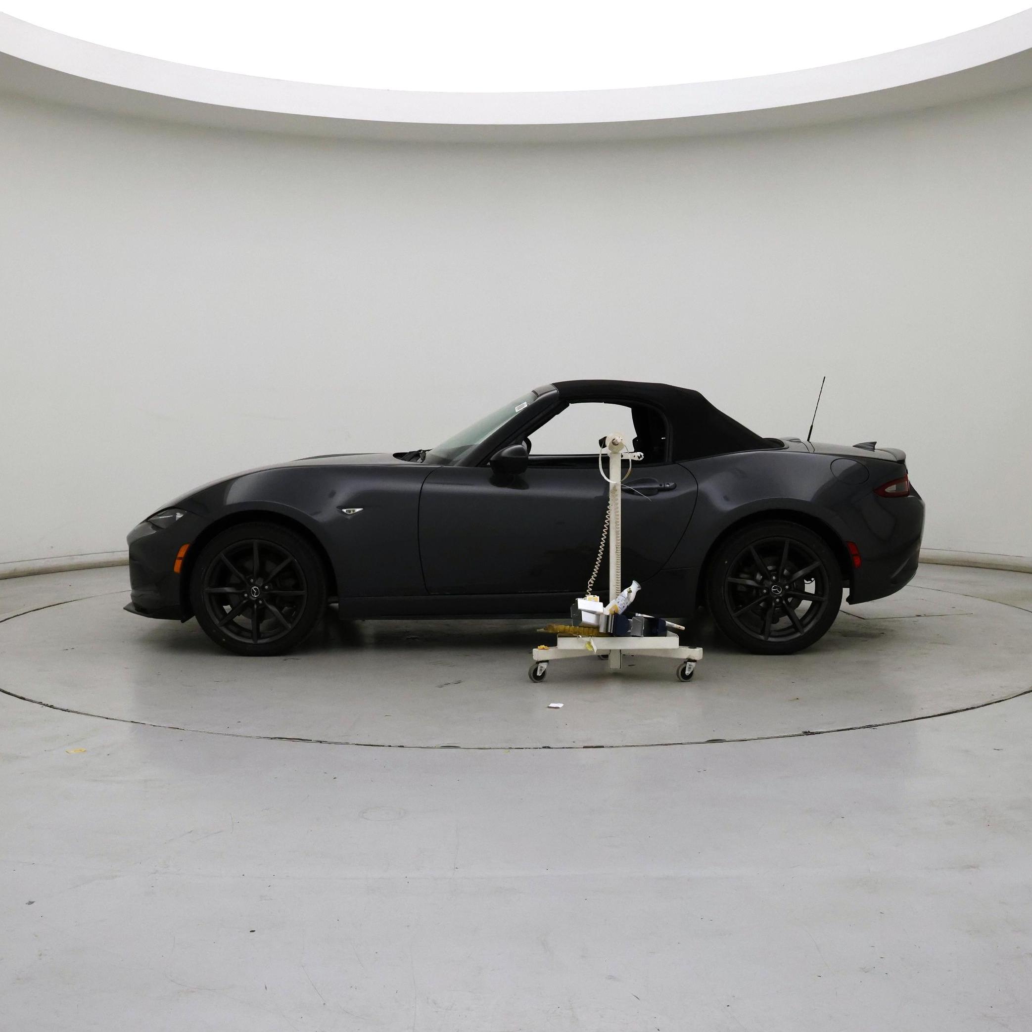 Thumbnail: 2016 Mazda MX-5 Miata - 9