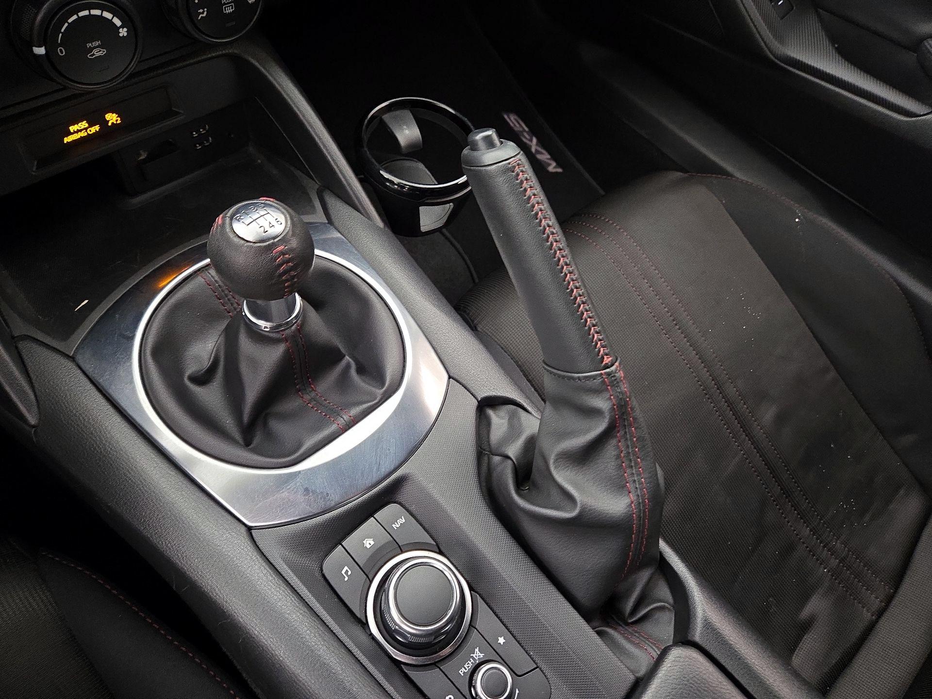 Thumbnail: 2016 Mazda MX-5 Miata - 18