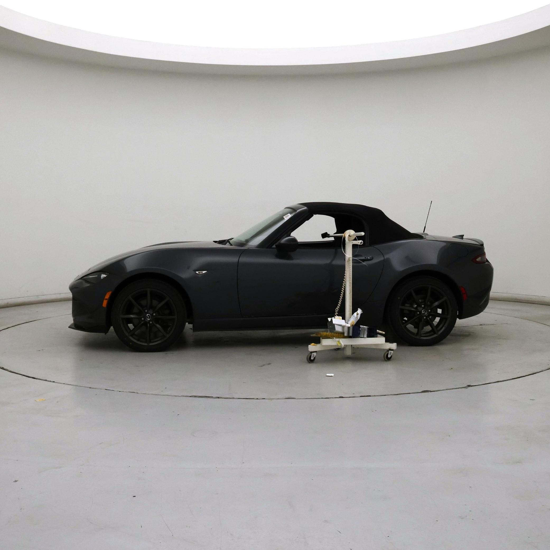 Thumbnail: 2016 Mazda MX-5 Miata - 3