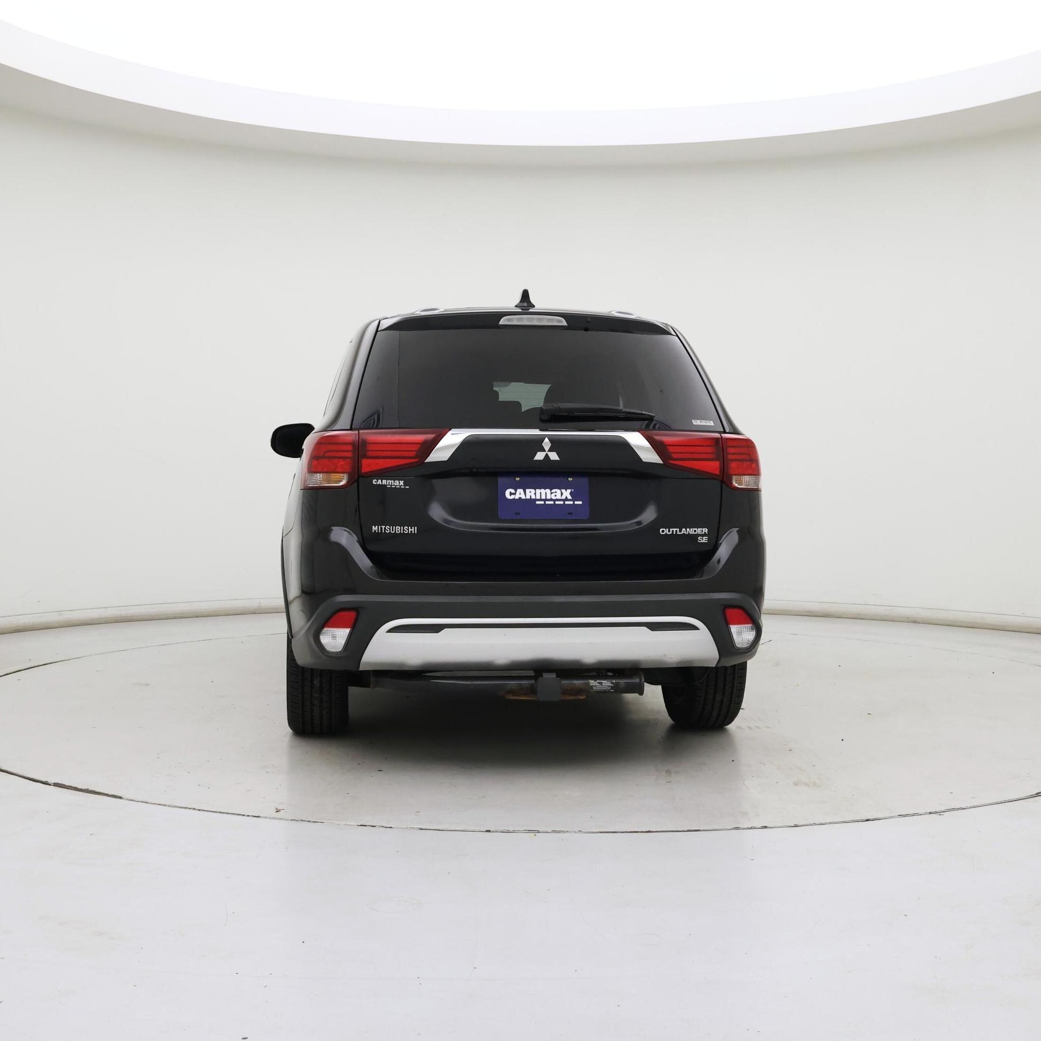 Thumbnail: 2019 Mitsubishi Outlander - 6