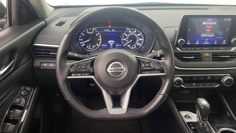 2021 Nissan Altima SV 10
