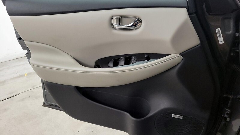 2020 Nissan Leaf SL Plus 12