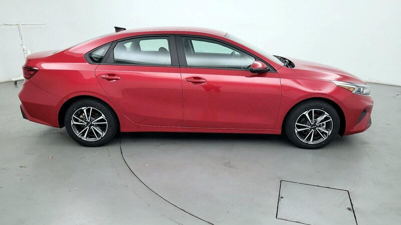 2022 Kia Forte LXS 4