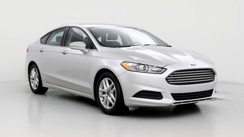 2016 Ford Fusion SE Hero Image