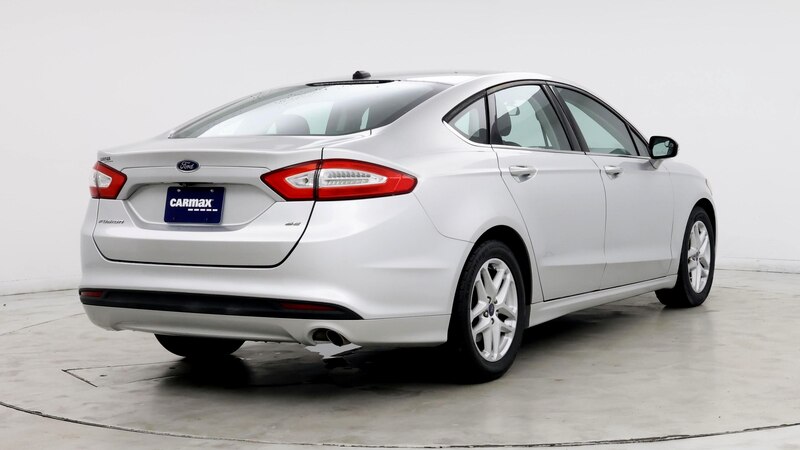 2016 Ford Fusion SE 8