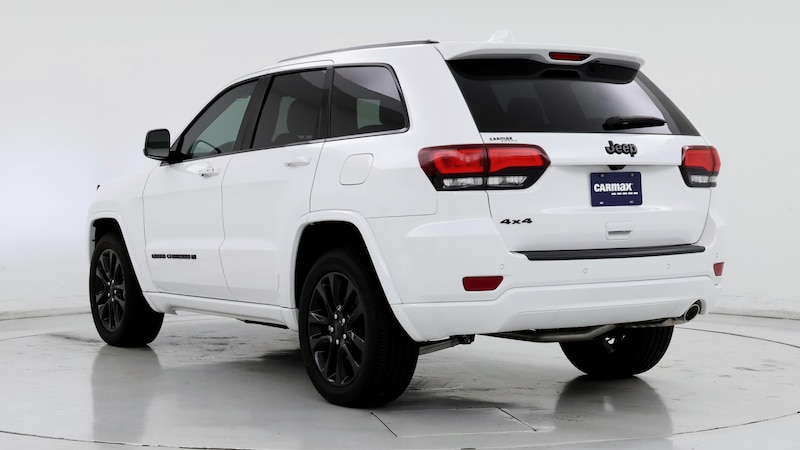 2022 Jeep Grand Cherokee Laredo 2