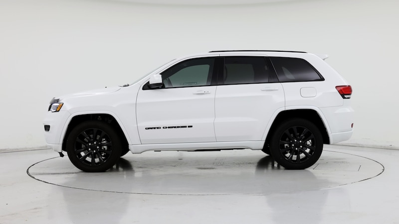 2022 Jeep Grand Cherokee Laredo 3