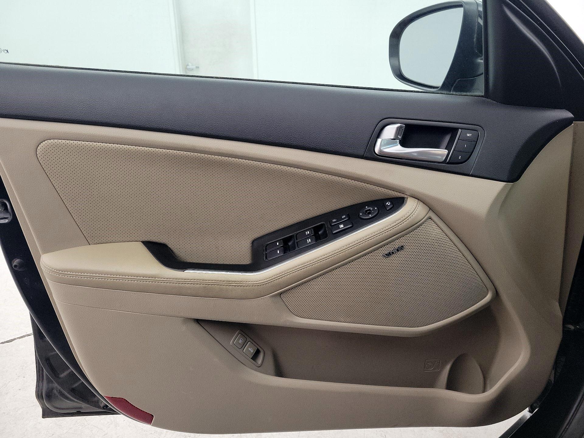Thumbnail: 2015 Kia Optima - 12