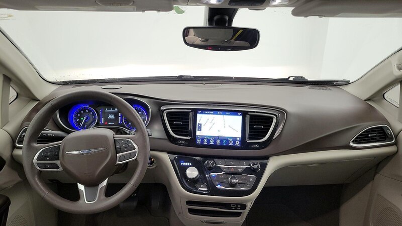 2019 Chrysler Pacifica Touring Plus 9