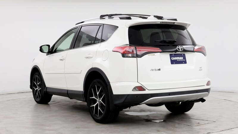 2016 Toyota RAV4 SE 2