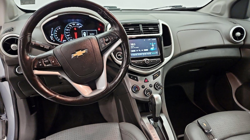 2017 Chevrolet Sonic Premier 9