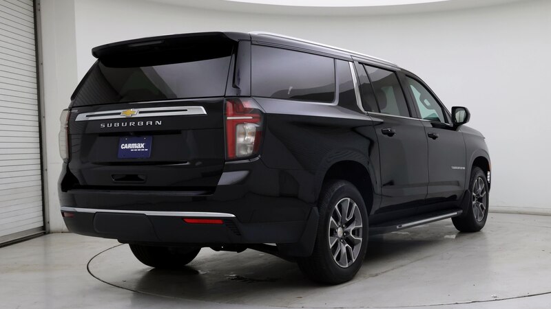 2023 Chevrolet Suburban 1500 LS 8