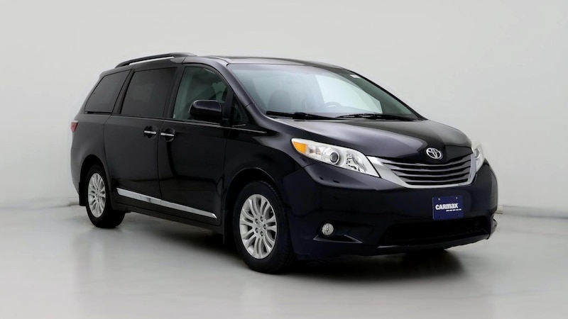 2017 Toyota Sienna XLE Hero Image