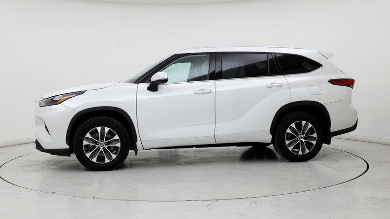 2022 Toyota Highlander XLE 3