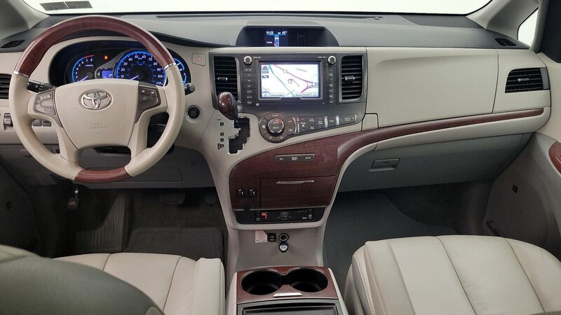 2014 Toyota Sienna Limited 9