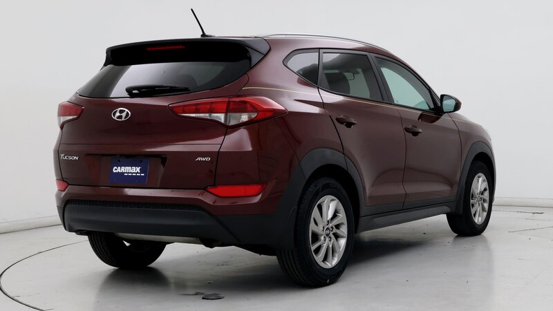 2016 Hyundai Tucson SE 8