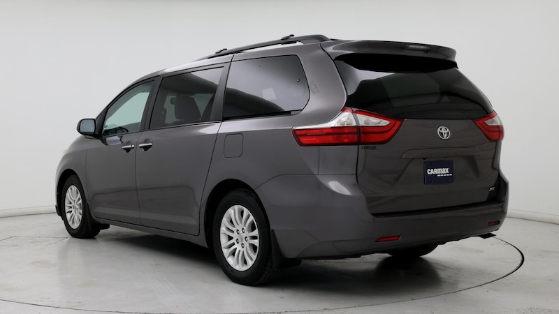 2015 Toyota Sienna XLE 2