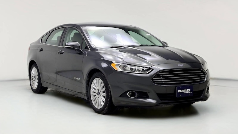 2015 Ford Fusion SE Hero Image