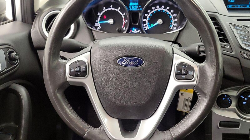 2015 Ford Fiesta SE 10