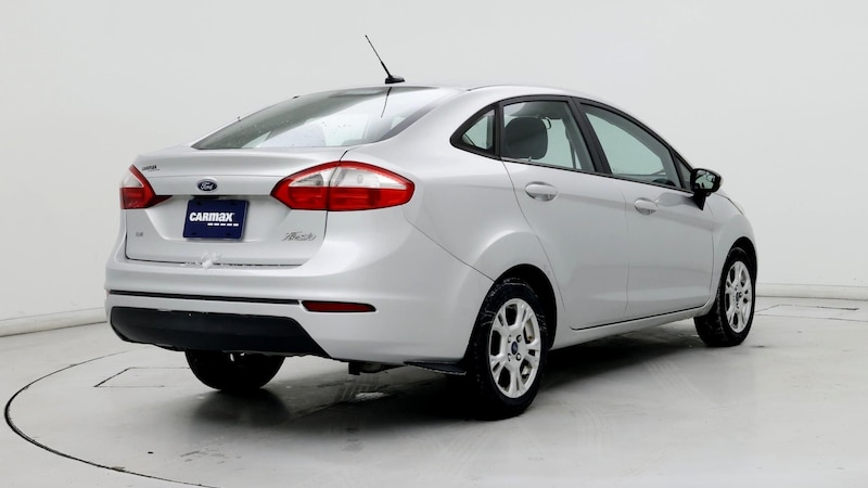 2015 Ford Fiesta SE 8