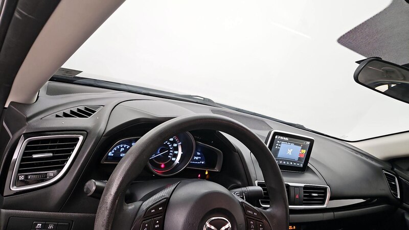 2016 Mazda Mazda3 i Sport 9