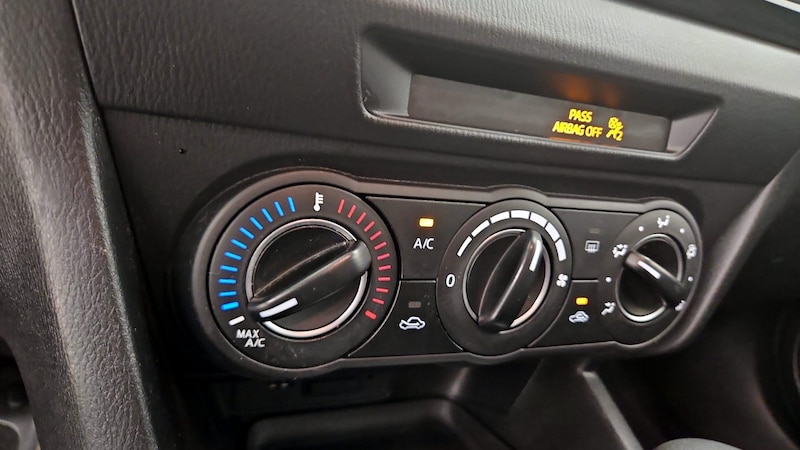 2016 Mazda Mazda3 i Sport 17