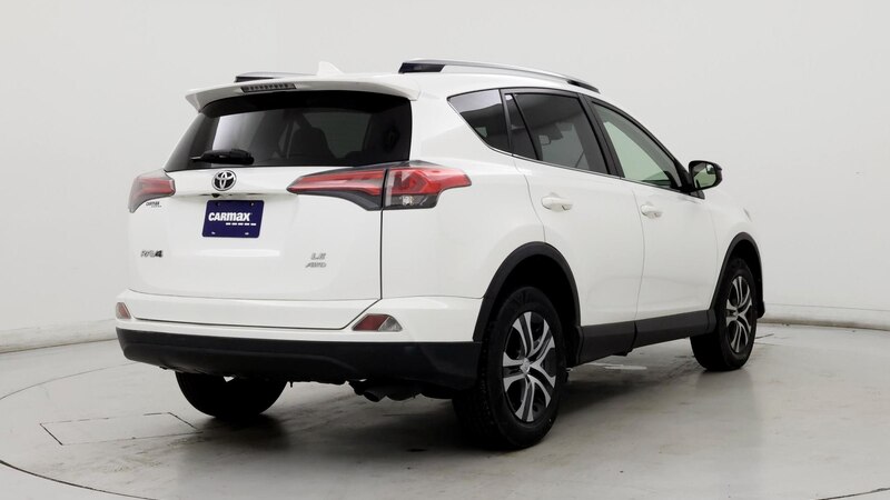 2017 Toyota RAV4 LE 8