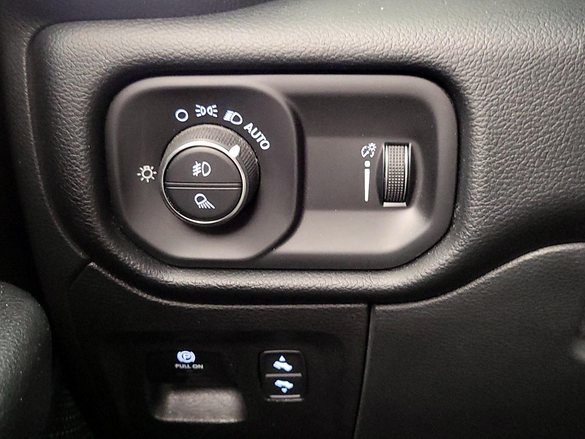 Thumbnail: 2021 RAM 1500 - 13