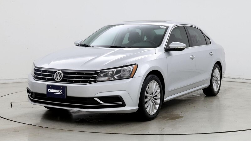 2016 Volkswagen Passat SE 4