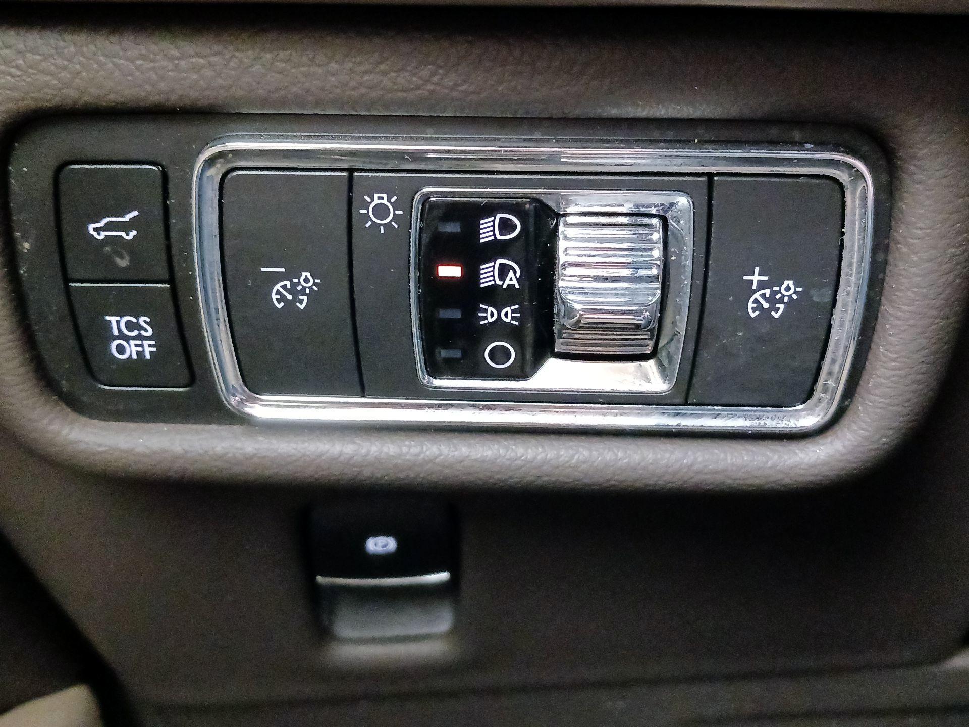 Thumbnail: 2021 Lincoln Nautilus - 13