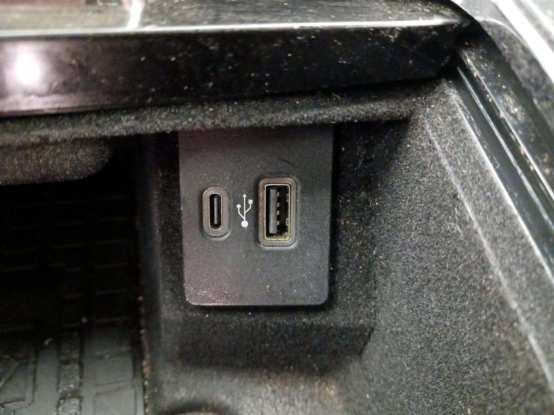 Thumbnail: 2021 Lincoln Nautilus - 19