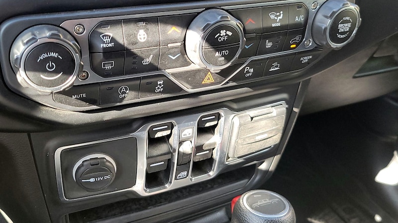 2021 Jeep Gladiator Willys 15
