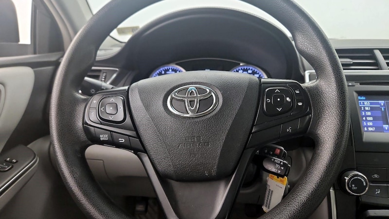 2016 Toyota Camry LE 10