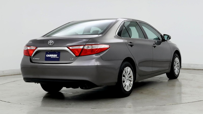 2016 Toyota Camry LE 8