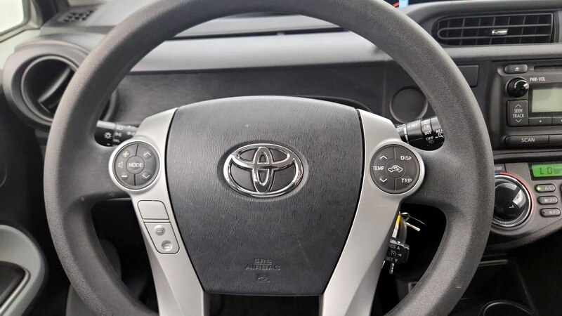 2014 Toyota Prius c Two 10