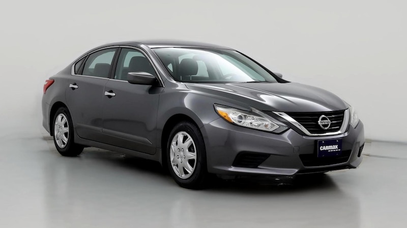 2016 Nissan Altima SL Hero Image