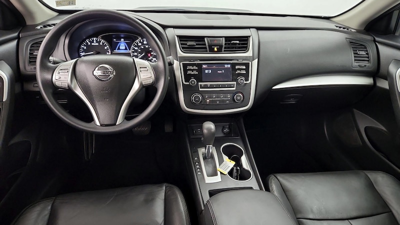 2016 Nissan Altima SL 9