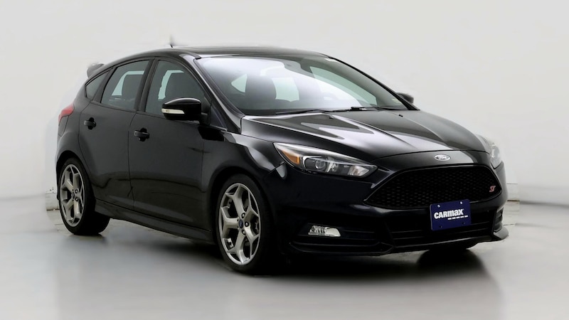 2017 Ford Focus ST Hero Image