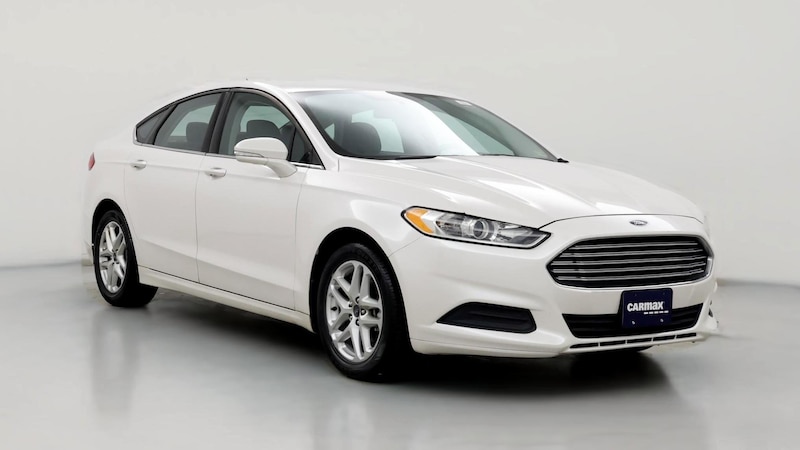 2014 Ford Fusion SE Hero Image