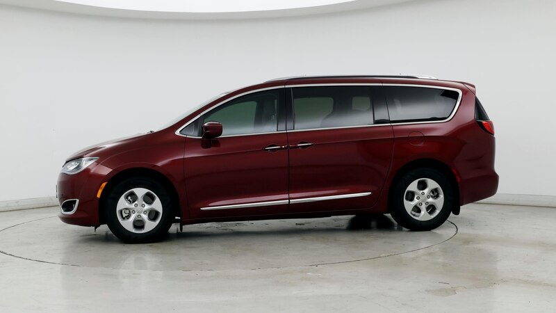 2017 Chrysler Pacifica  3