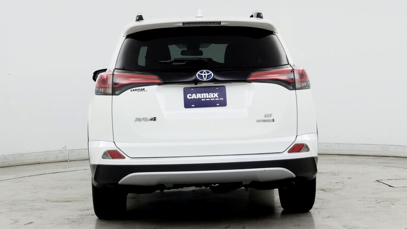 2018 Toyota RAV4 SE 6