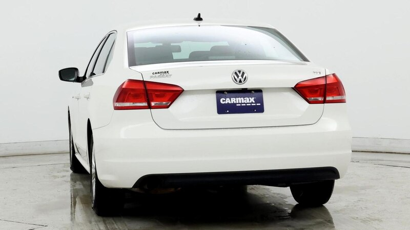 2015 Volkswagen Passat Limited Edition 2