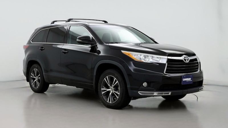 2016 Toyota Highlander XLE Hero Image