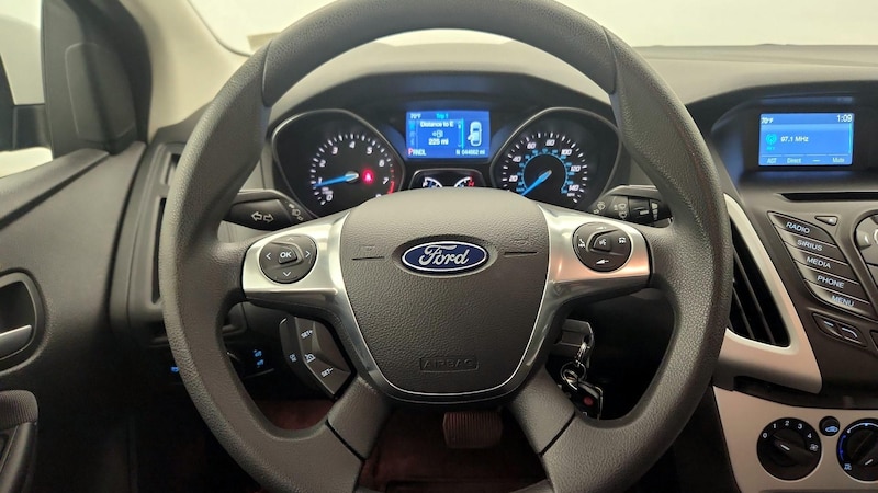 2014 Ford Focus SE 10