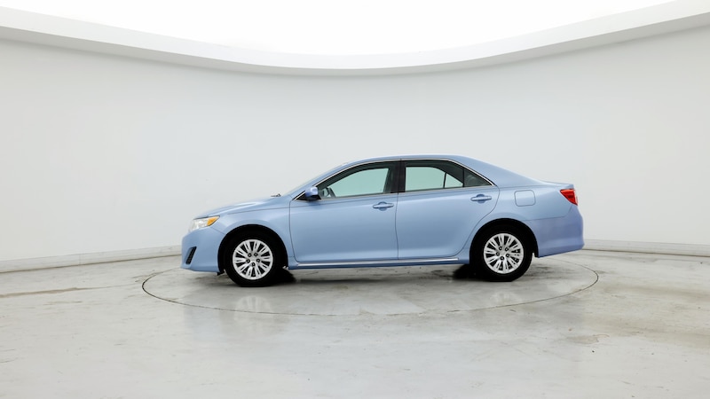 2013 Toyota Camry LE 3